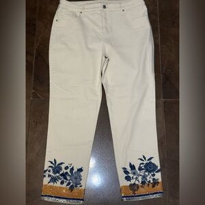 Chico's So Slimming Girlfriend Slim Leg Ankle Beaded Hem Detail Size 12R/2R